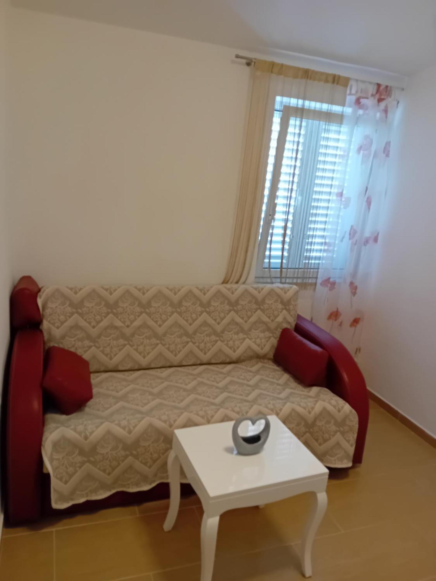 Apatmani Peternel Daire Vir Dış mekan fotoğraf