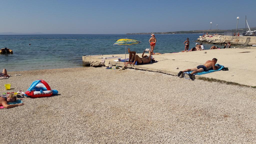 Apatmani Peternel Daire Vir Dış mekan fotoğraf