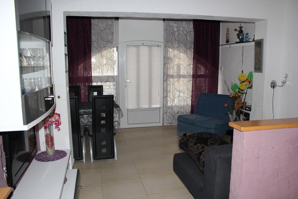Apatmani Peternel Daire Vir Dış mekan fotoğraf